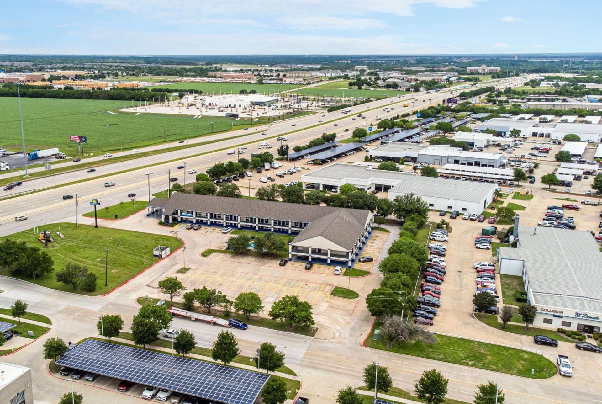 Days Inn by Wyndham McKinney gallery photo in McKinney, TX — image 10