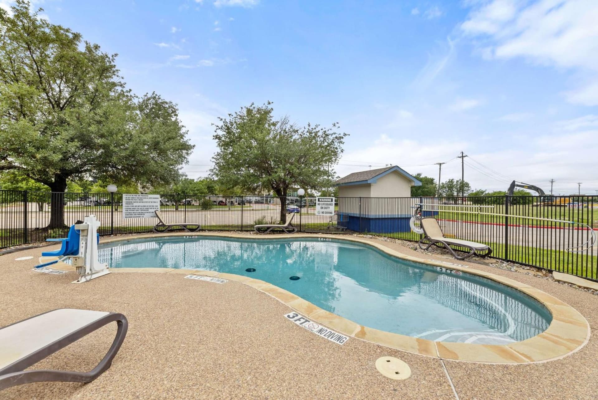 Days Inn by Wyndham McKinney gallery photo in McKinney, TX — image 52