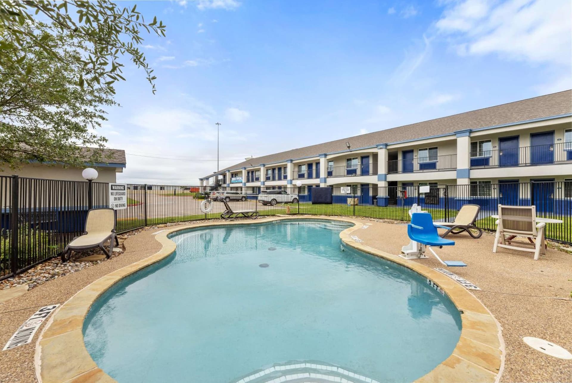 Days Inn by Wyndham McKinney gallery photo in McKinney, TX — image 5