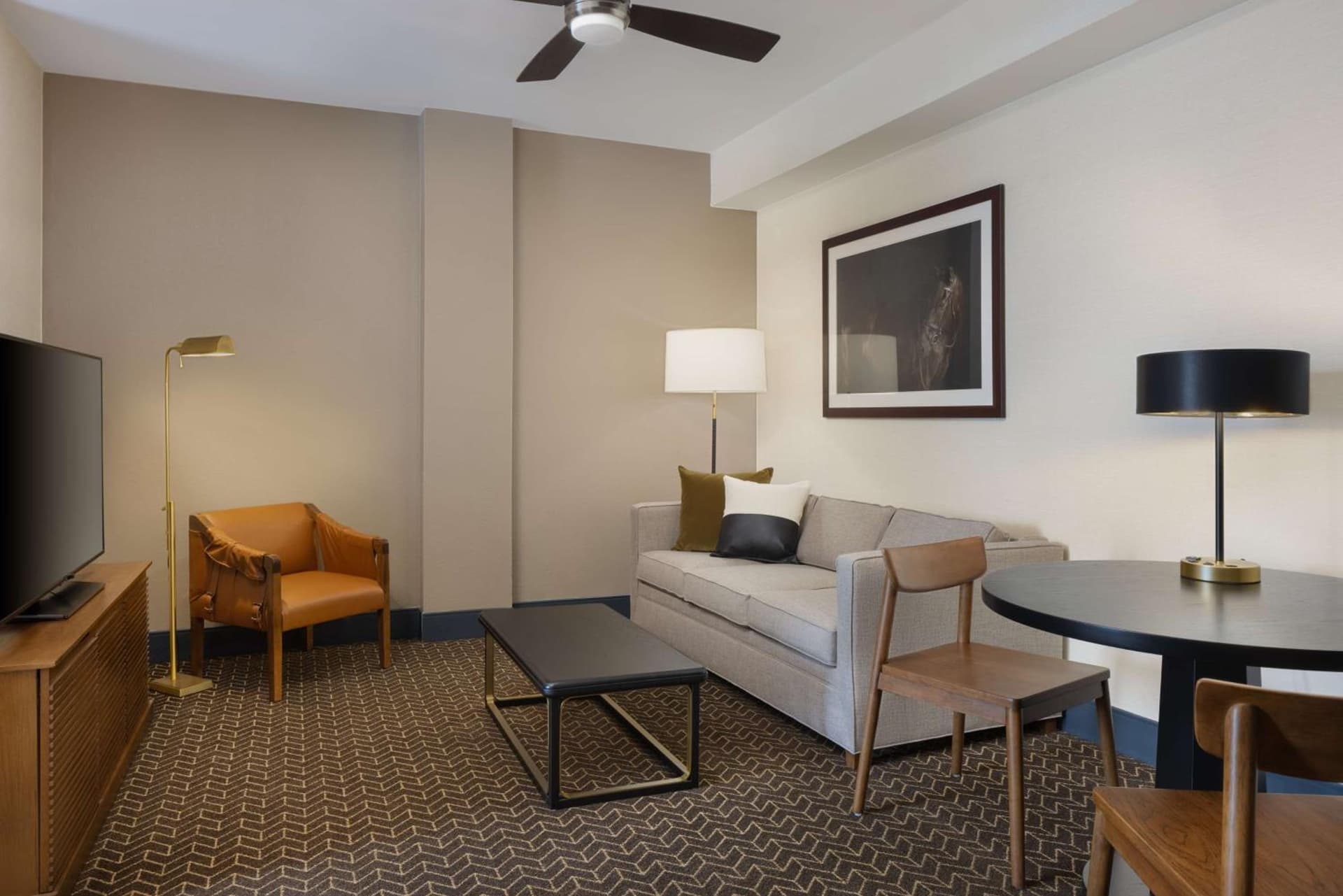 DoubleTree Suites by Hilton Lexington gallery photo in Lexington, KY — image 37