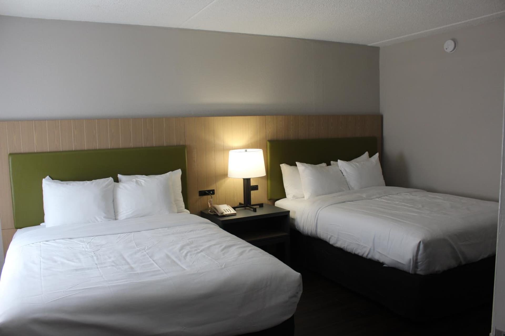 Country Inn & Suites by Radisson, Dunbar - Charleston gallery photo in Dunbar, WV — image 33