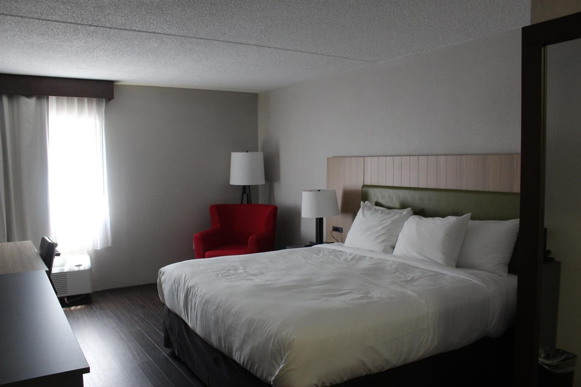 Country Inn & Suites by Radisson, Dunbar - Charleston gallery photo in Dunbar, WV — image 19
