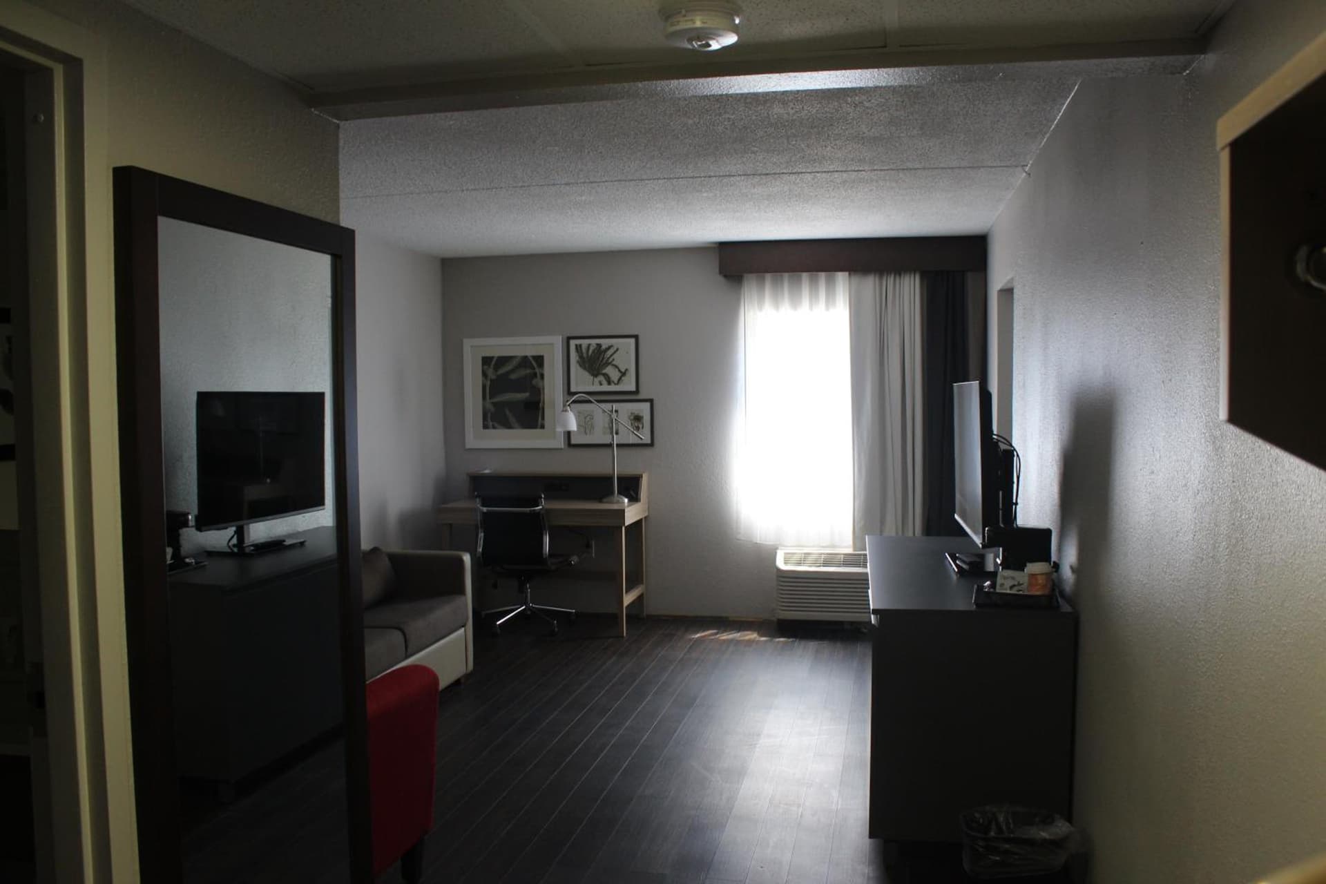 Country Inn & Suites by Radisson, Dunbar - Charleston gallery photo in Dunbar, WV — image 24