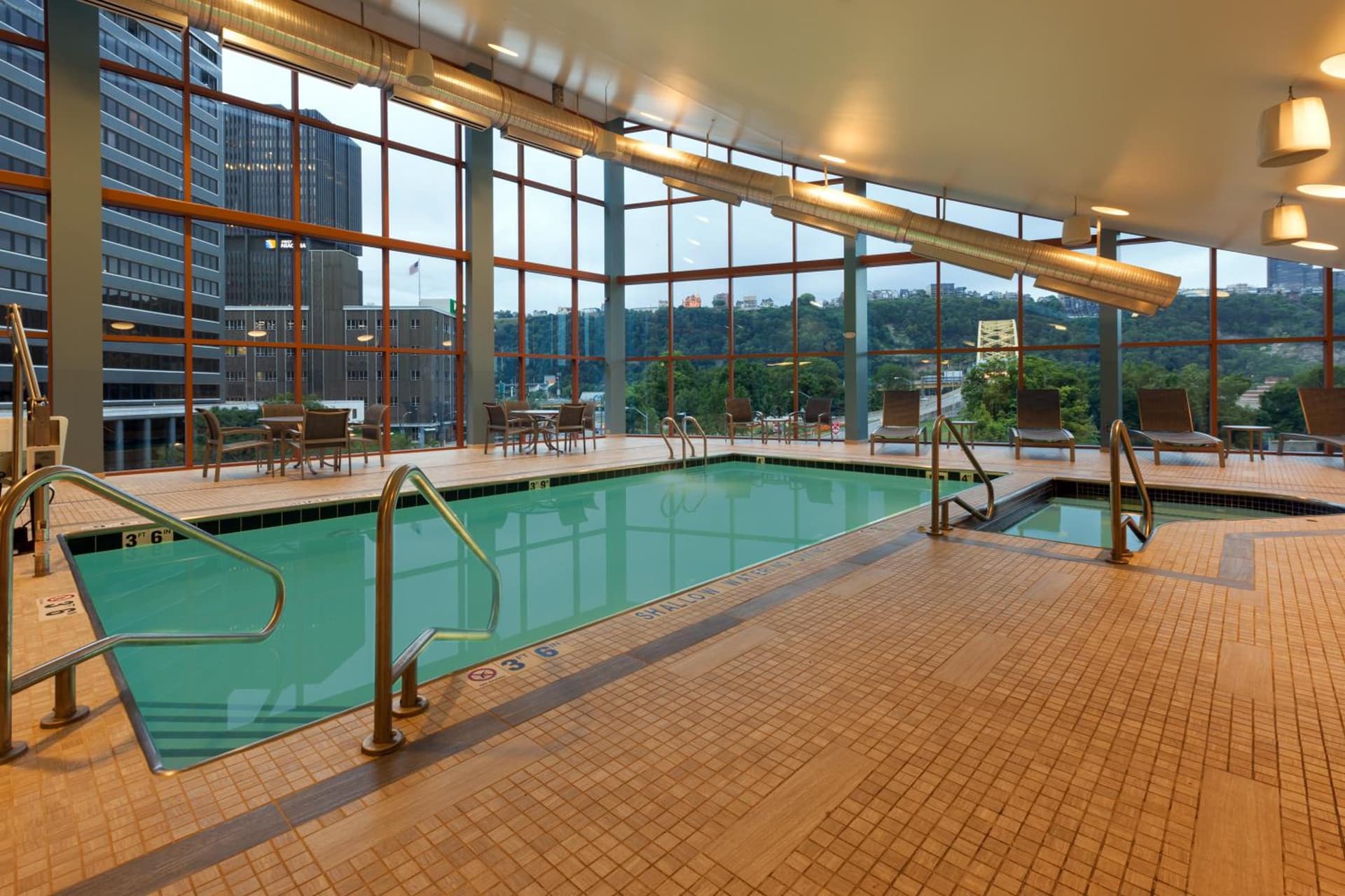 Wyndham Grand Pittsburgh gallery photo in Pittsburgh, PA — image 5