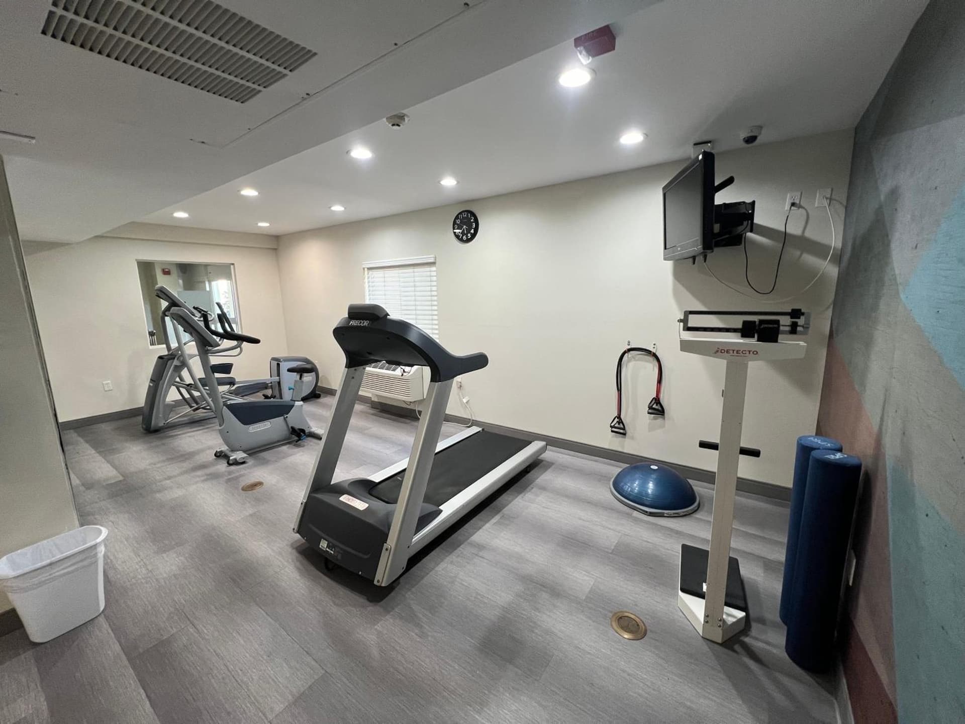 Candlewood Suites LAX Hawthorne by IHG interior in Hawthorne, CA — gallery photo 2