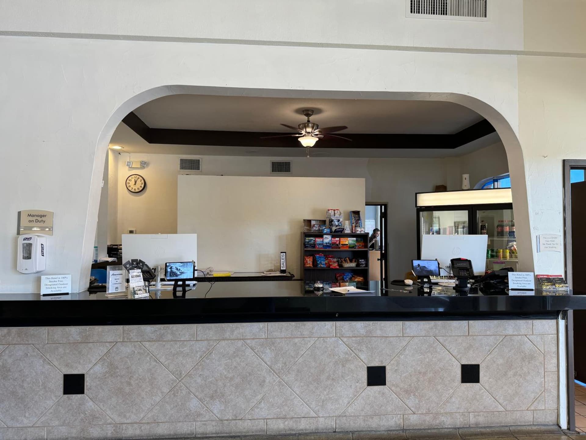 Hotel Americana property views in Nogales, AZ — gallery photo 3