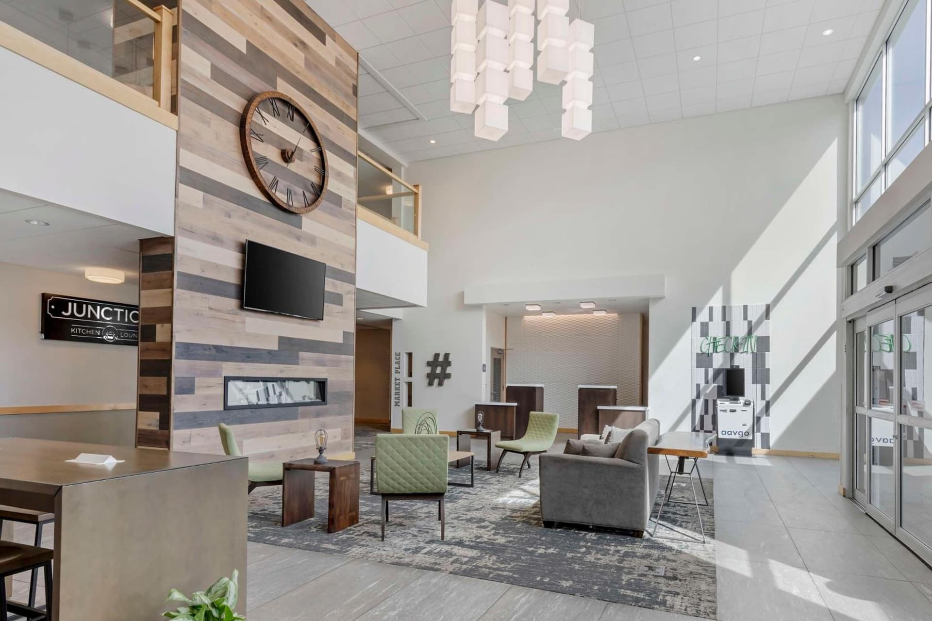 Best Western Plus Peppertree Nampa Civic Center Inn interior in Nampa, ID — gallery photo 2