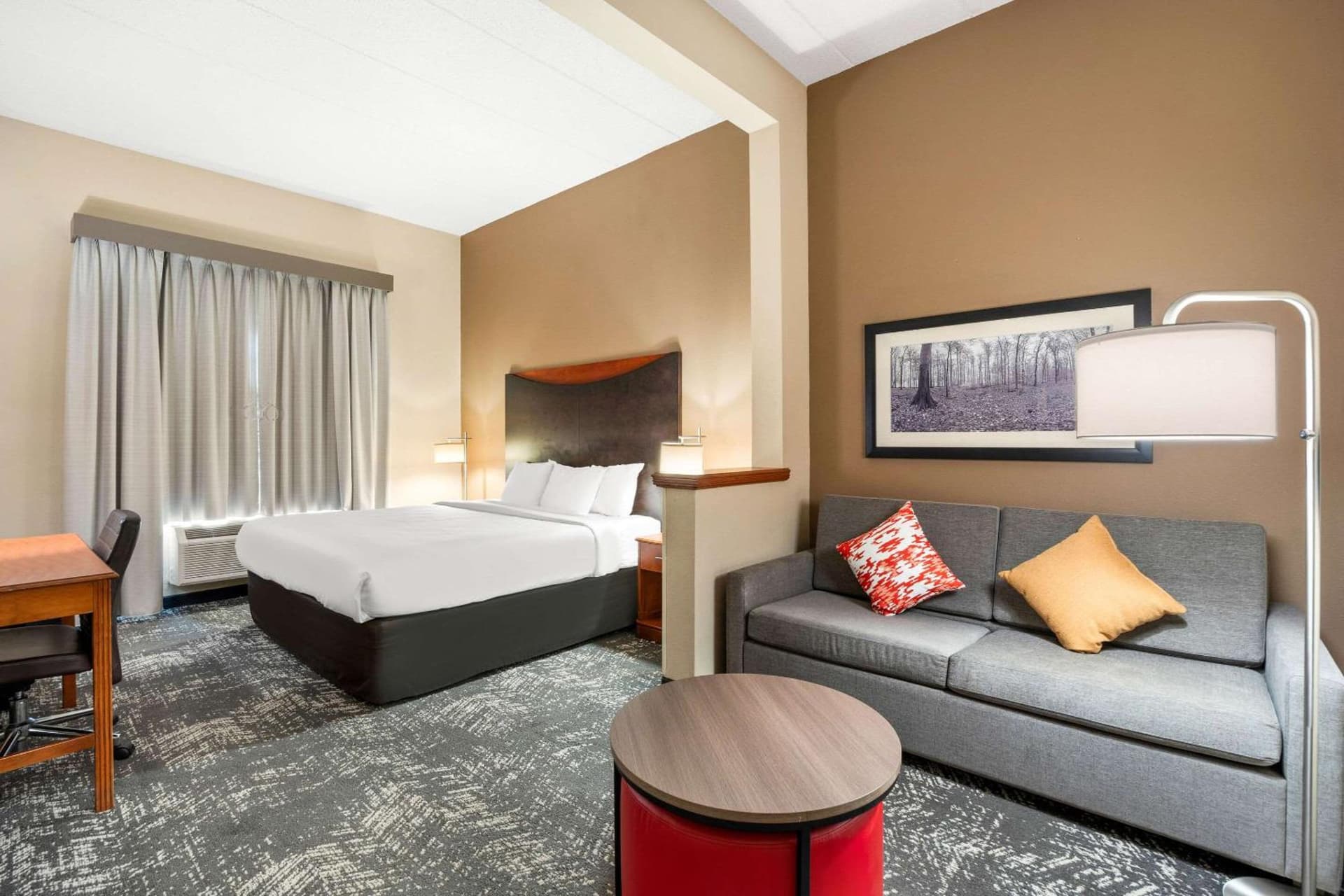 Comfort Suites Columbia at Harbison gallery photo in Columbia, SC — image 18