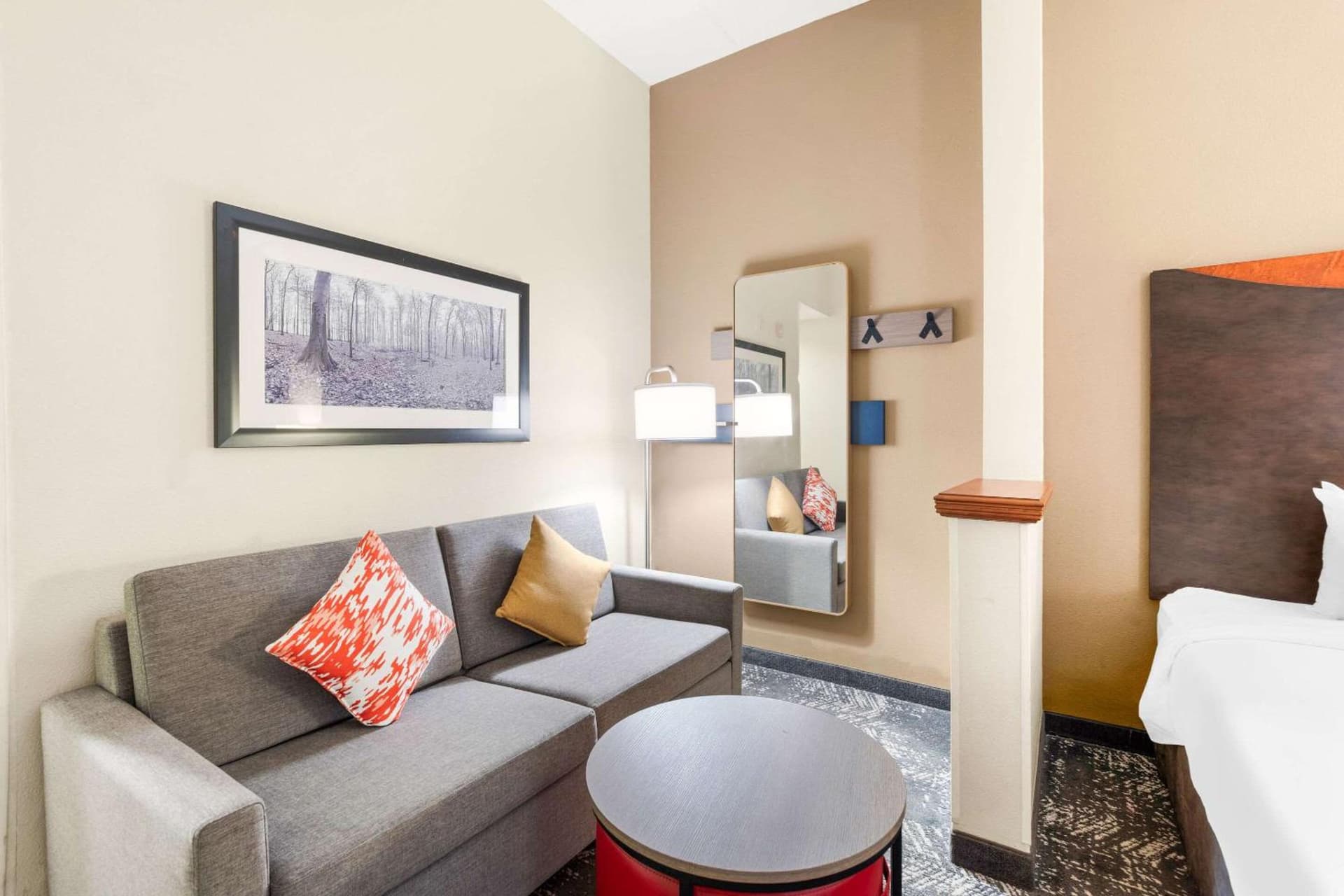 Comfort Suites Columbia at Harbison interior in Columbia, SC — gallery photo 2