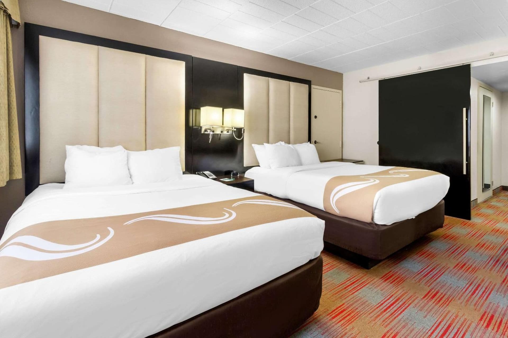 Quality Inn & Suites Altoona interior in Altoona, PA — gallery photo 2