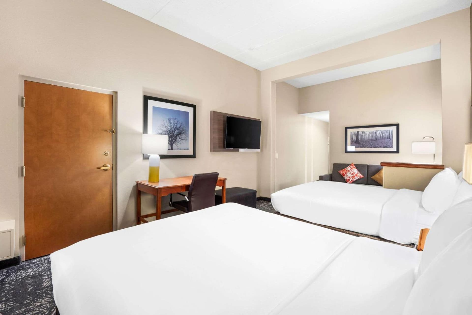 Comfort Suites Columbia at Harbison gallery photo in Columbia, SC — image 37