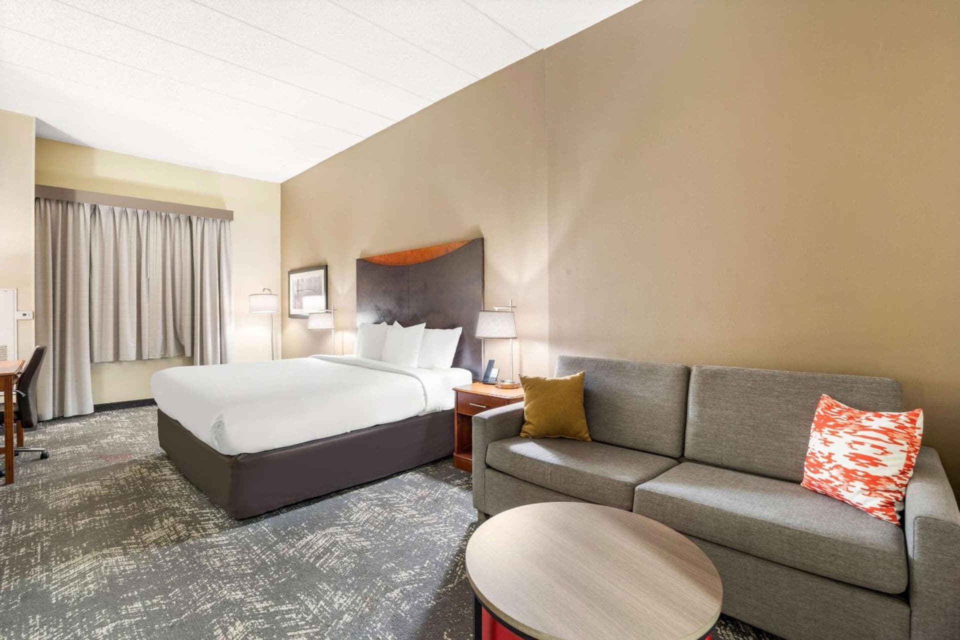 Comfort Suites Columbia at Harbison gallery photo in Columbia, SC — image 19