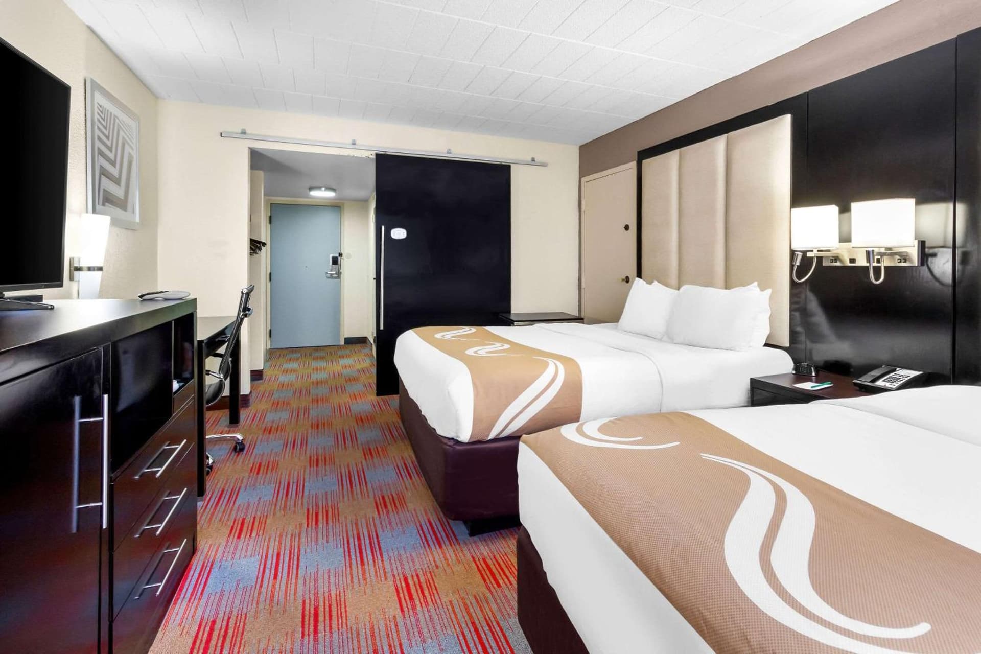 Quality Inn & Suites Altoona interior in Altoona, PA — gallery photo 2