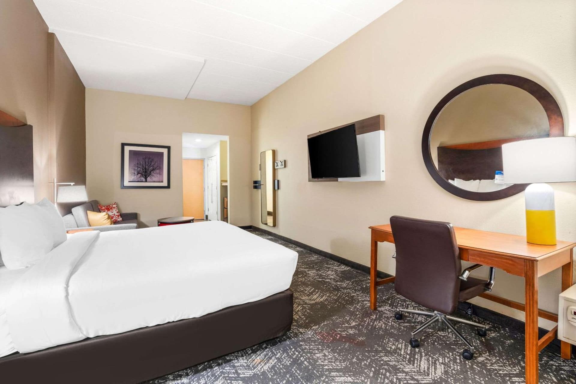 Comfort Suites Columbia at Harbison gallery photo in Columbia, SC — image 38