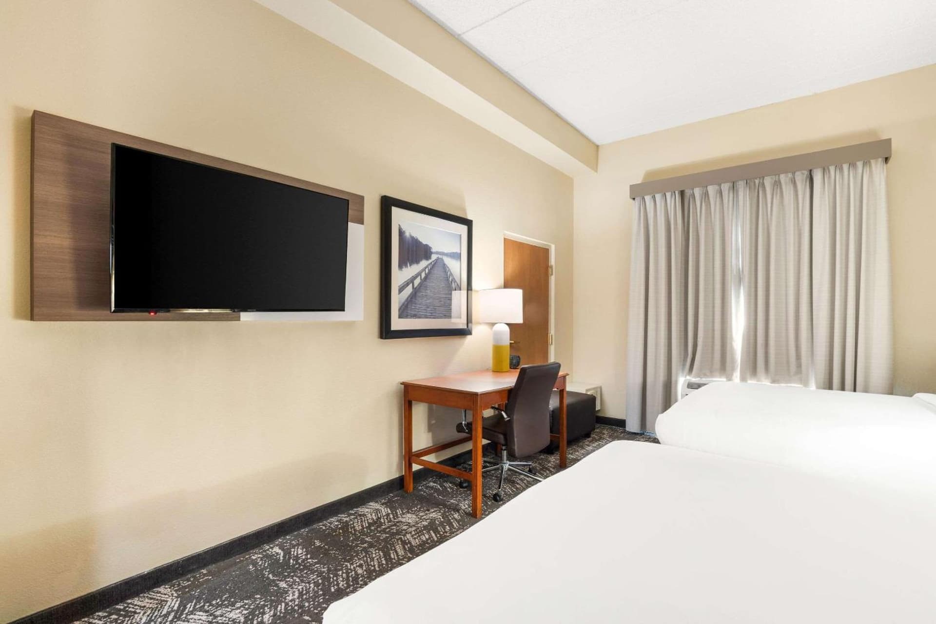 Comfort Suites Columbia at Harbison gallery photo in Columbia, SC — image 8