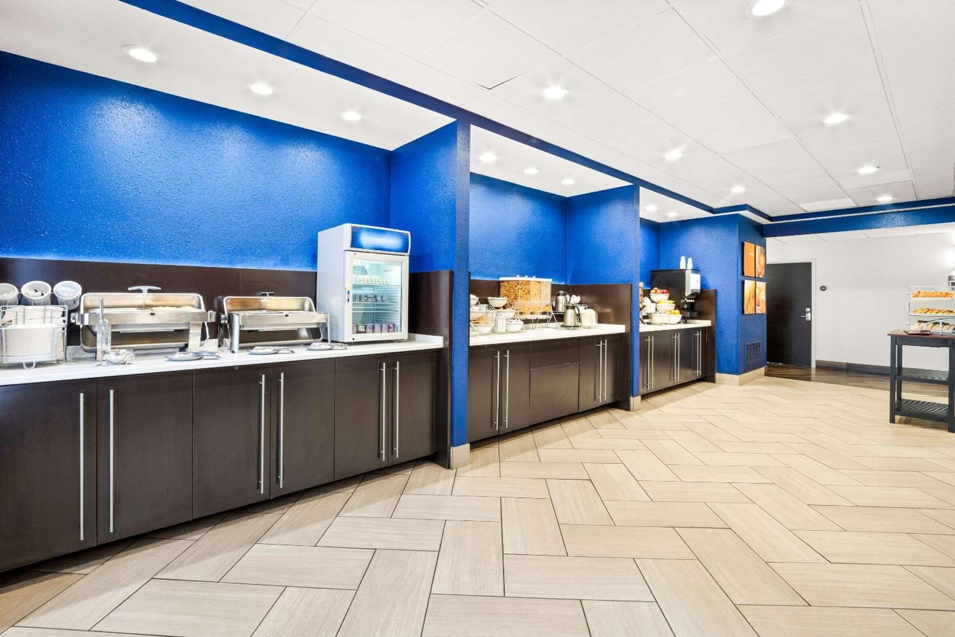 Comfort Suites Columbia at Harbison gallery photo in Columbia, SC — image 4