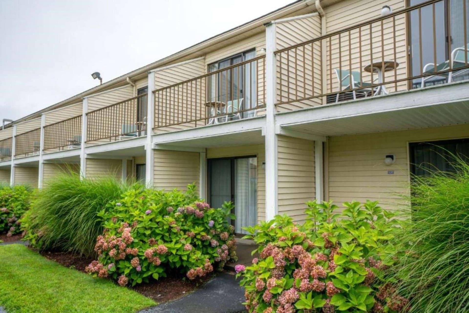 All Seasons Resort, Trademark Collection by Wyndham property views in South Yarmouth, MA — gallery photo 3