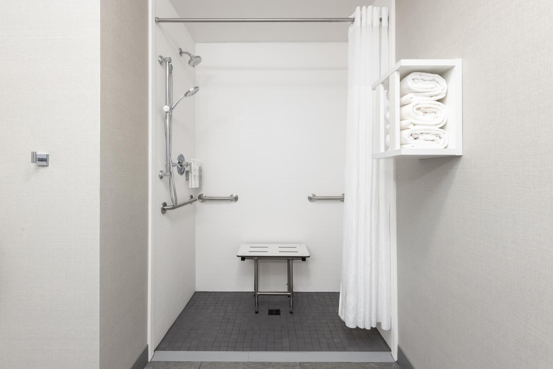 Hampton Inn & Suites Manteca gallery photo in Manteca, CA — image 12