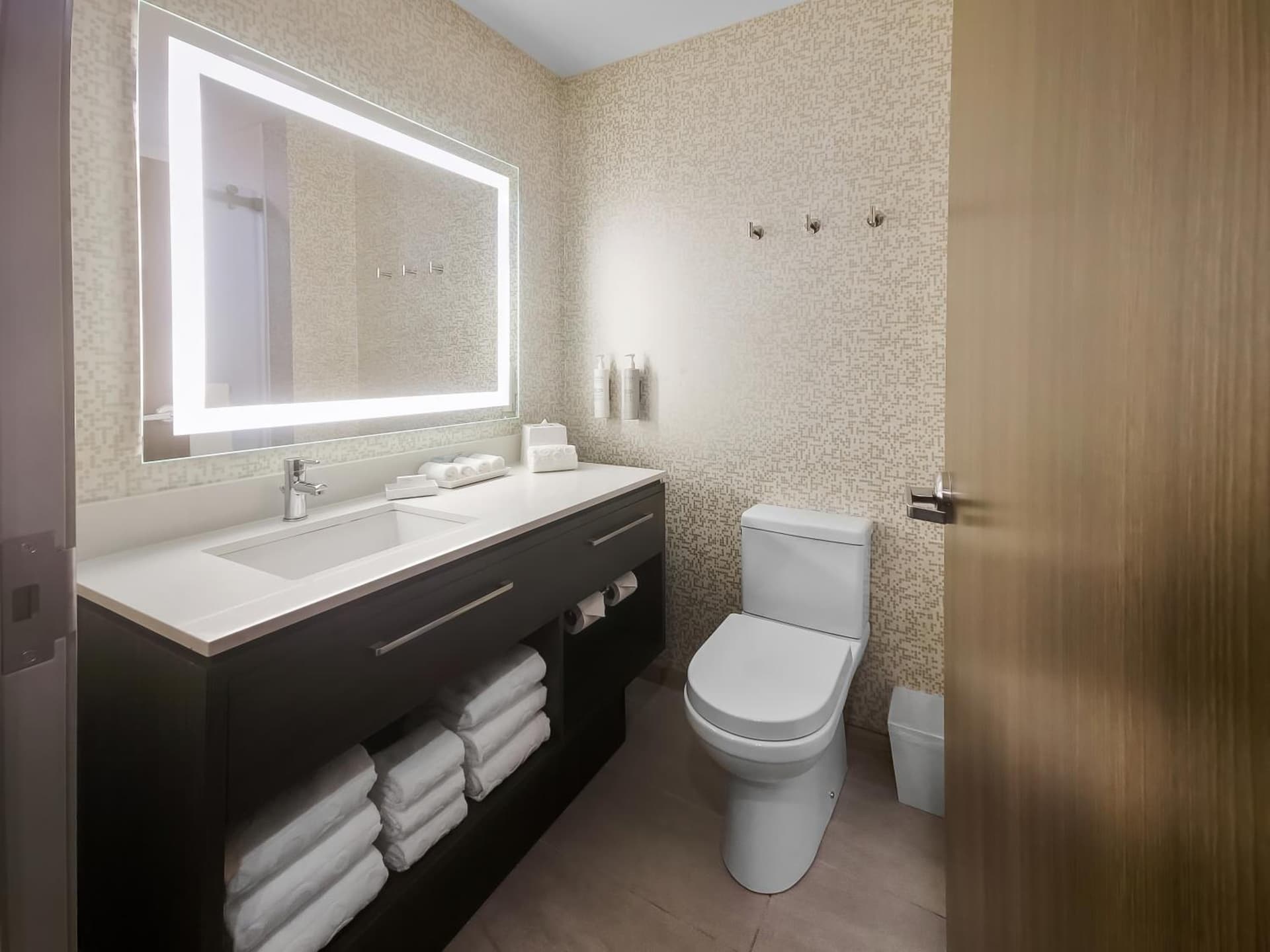 Home2 Suites By Hilton Bolingbrook Chicago interior in Bolingbrook, IL — gallery photo 2