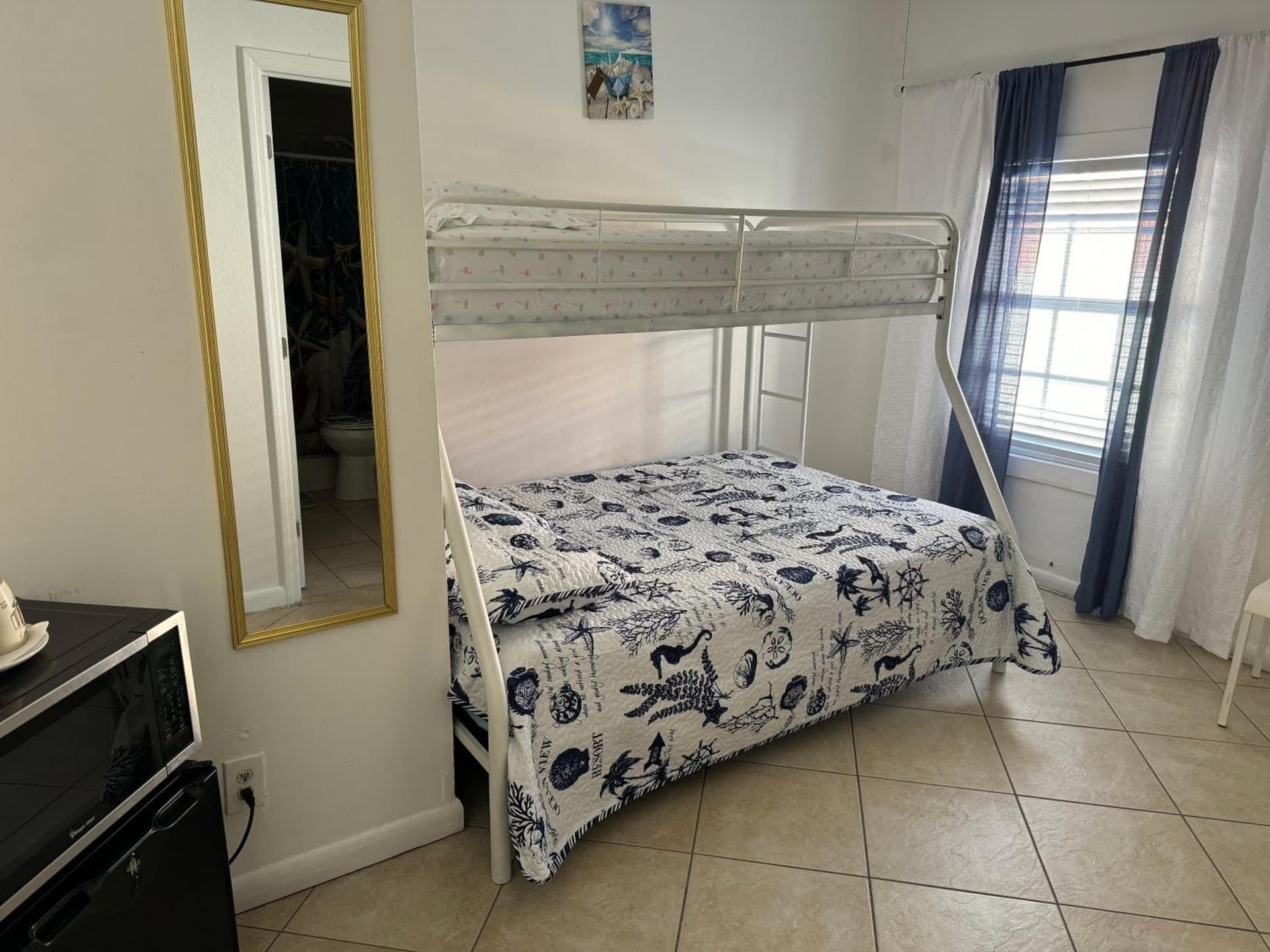 B2 Best Value on Private Bedroom with Private Bathroom in Little Havana, Miami featured exterior or lobby in Miami, FL — similar hotel
