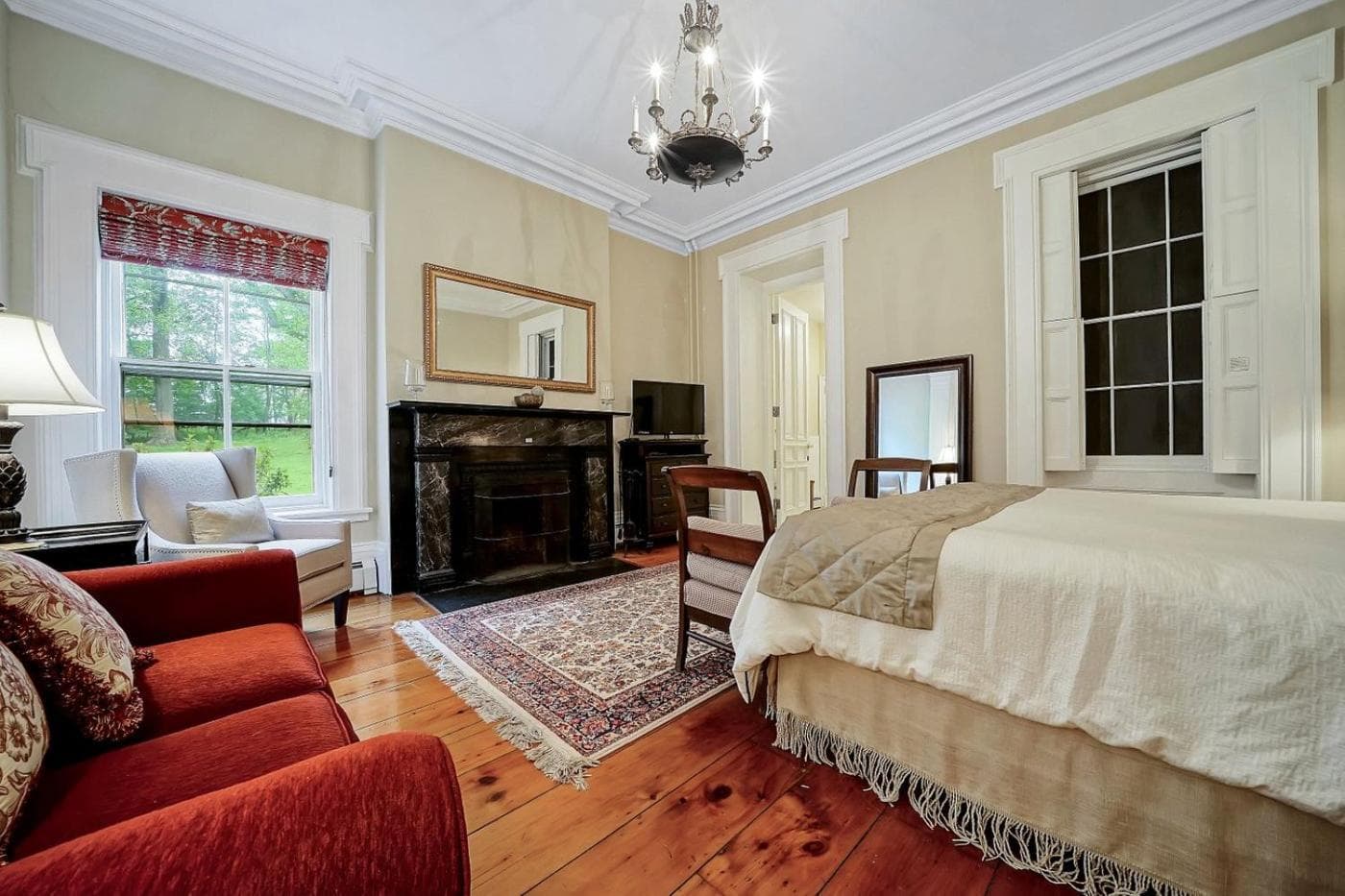 Cromwell Manor Inn gallery photo in Cornwall-on-Hudson, NY — image 15