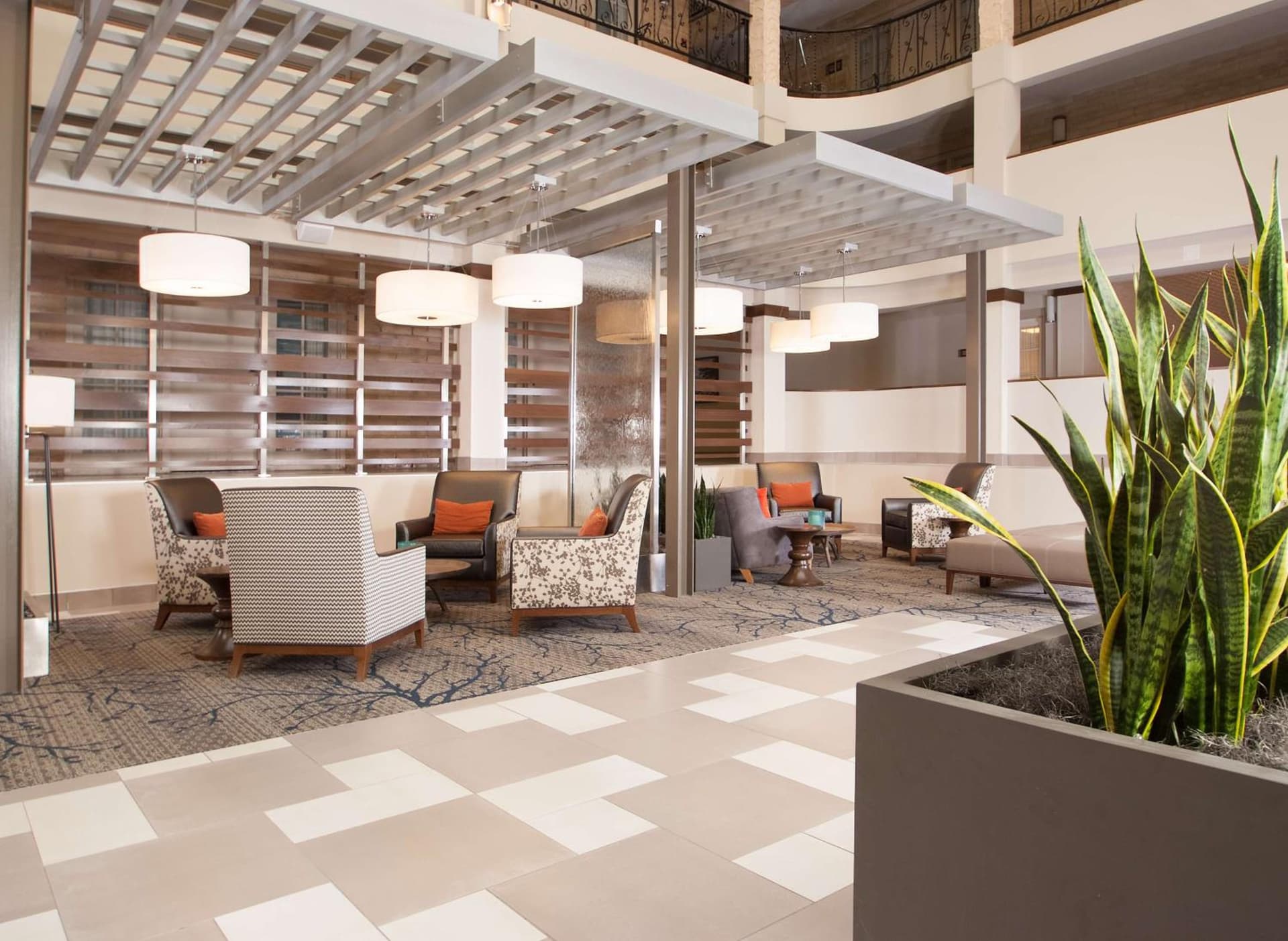 Embassy Suites by Hilton Minneapolis Bloomington Edina gallery photo in Bloomington, MN — image 26