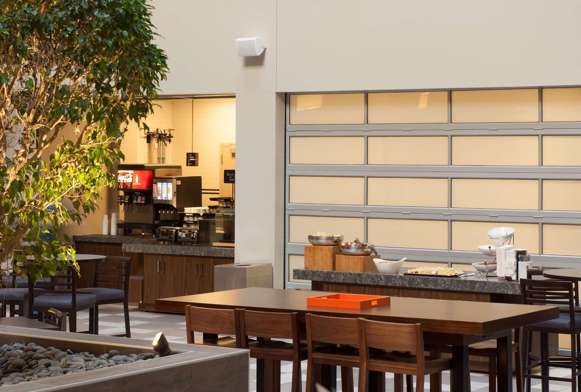 Embassy Suites by Hilton Minneapolis Bloomington Edina gallery photo in Bloomington, MN — image 47