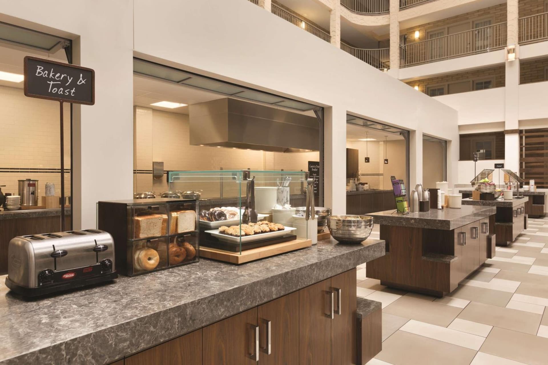 Embassy Suites by Hilton Minneapolis Bloomington Edina gallery photo in Bloomington, MN — image 32