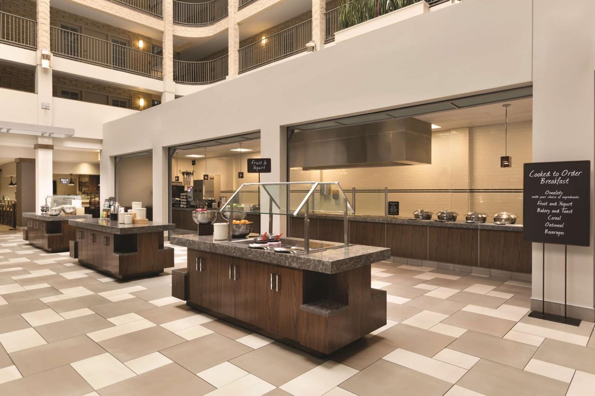 Embassy Suites by Hilton Minneapolis Bloomington Edina gallery photo in Bloomington, MN — image 23