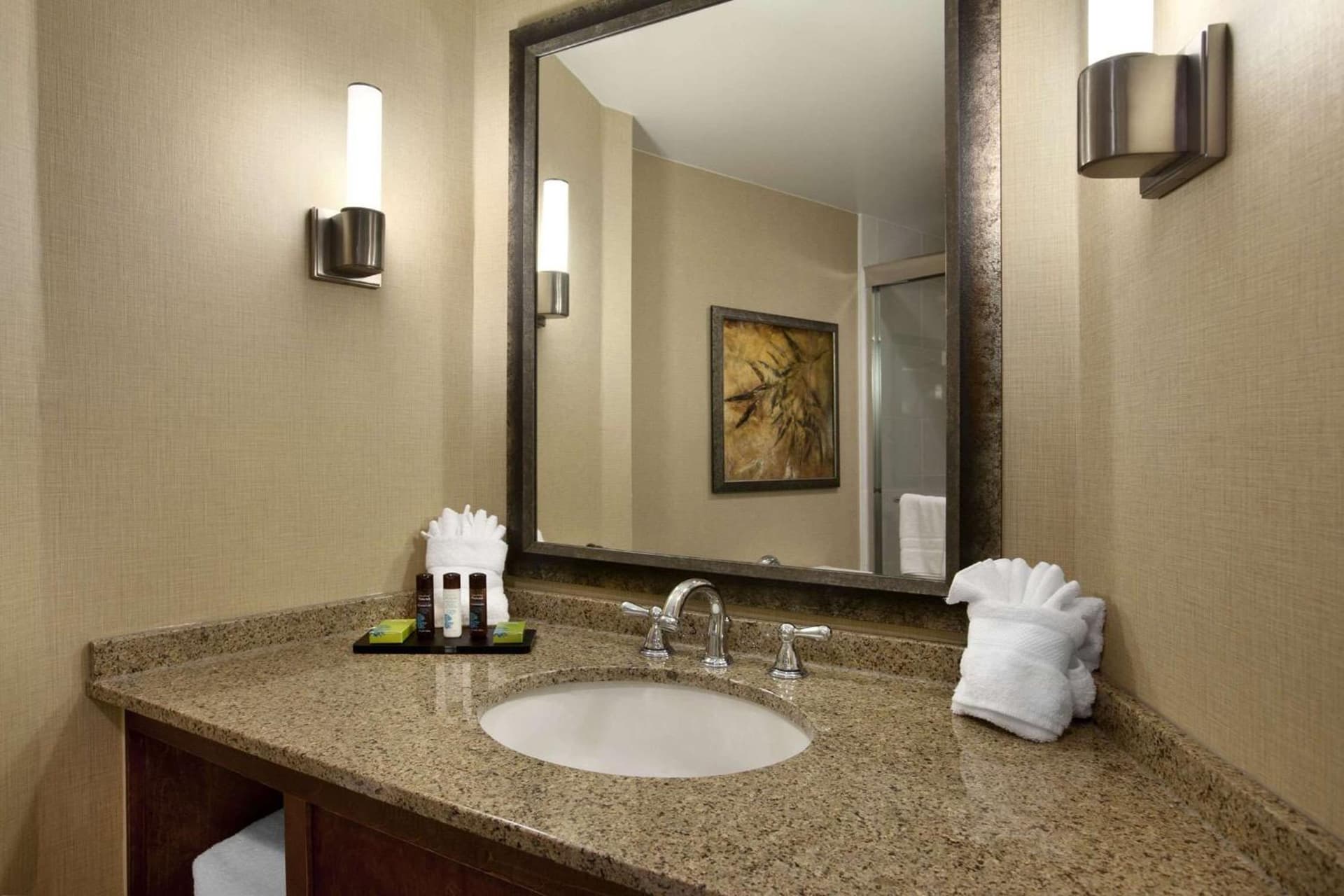 Embassy Suites by Hilton Minneapolis Bloomington Edina gallery photo in Bloomington, MN — image 29