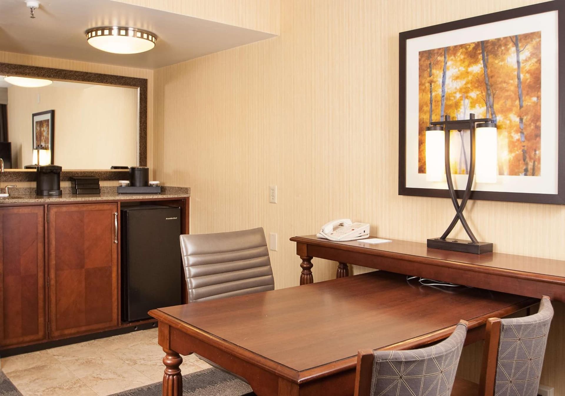 Embassy Suites by Hilton Minneapolis Bloomington Edina gallery photo in Bloomington, MN — image 27