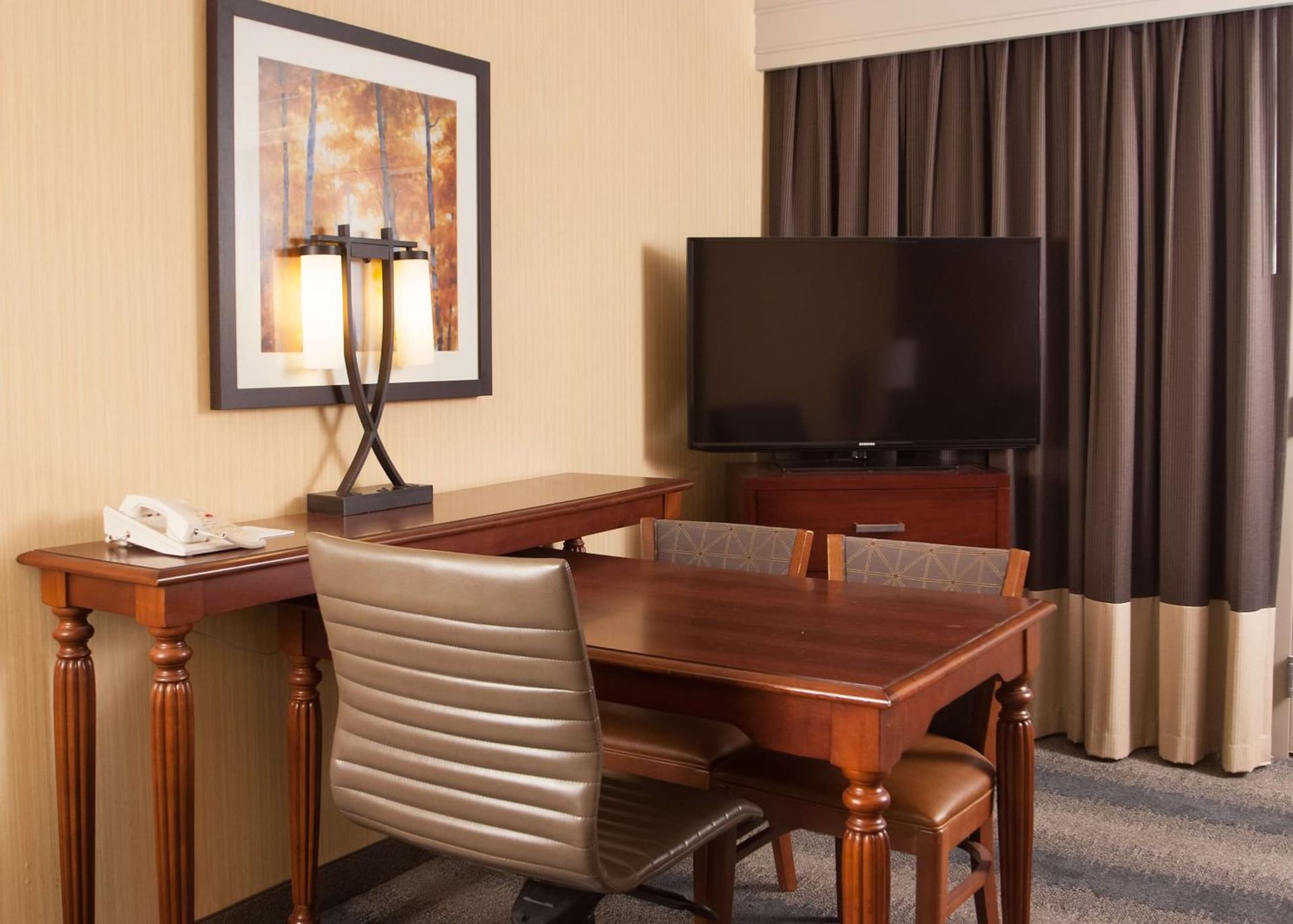 Embassy Suites by Hilton Minneapolis Bloomington Edina gallery photo in Bloomington, MN — image 22