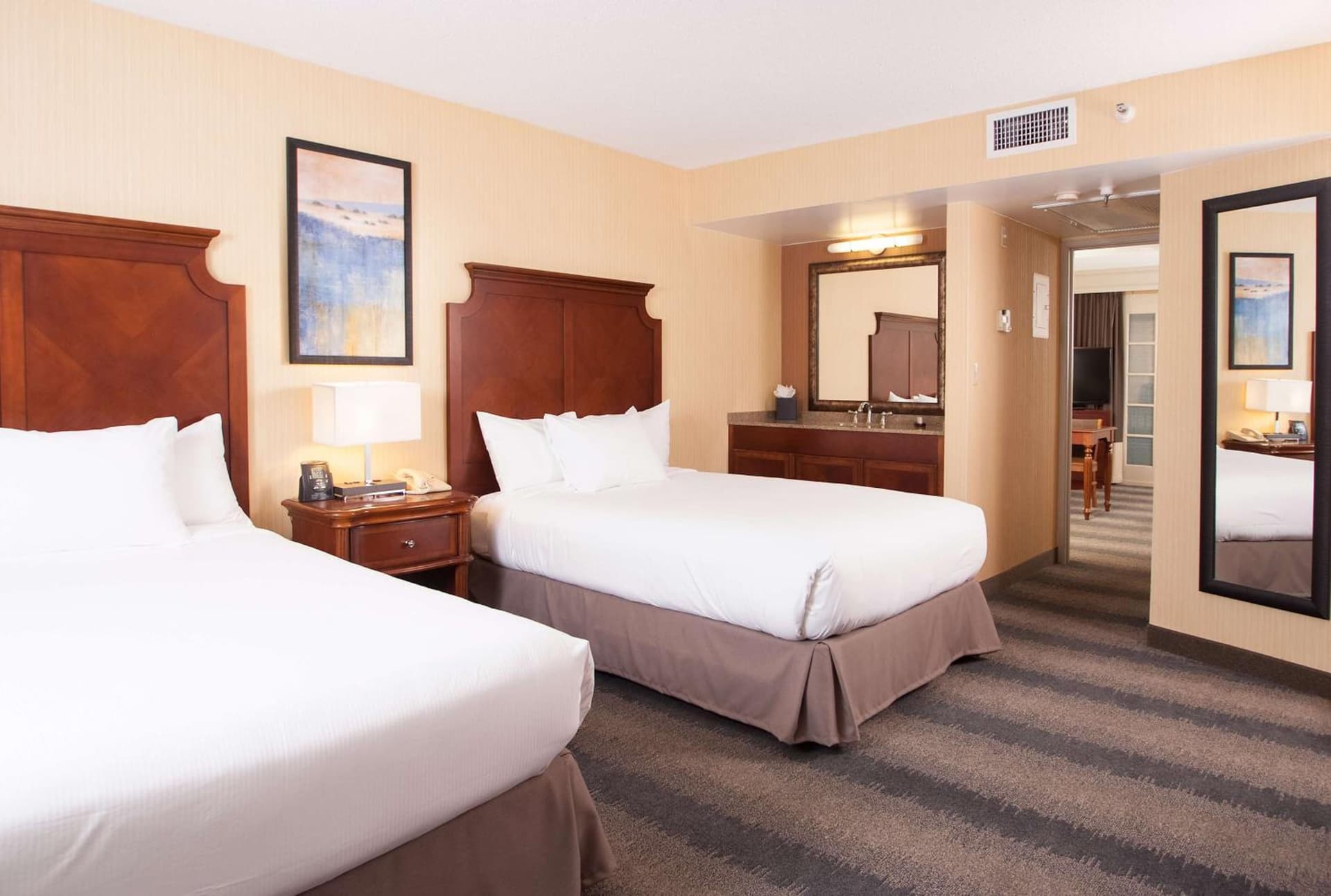 Embassy Suites by Hilton Minneapolis Bloomington Edina gallery photo in Bloomington, MN — image 8