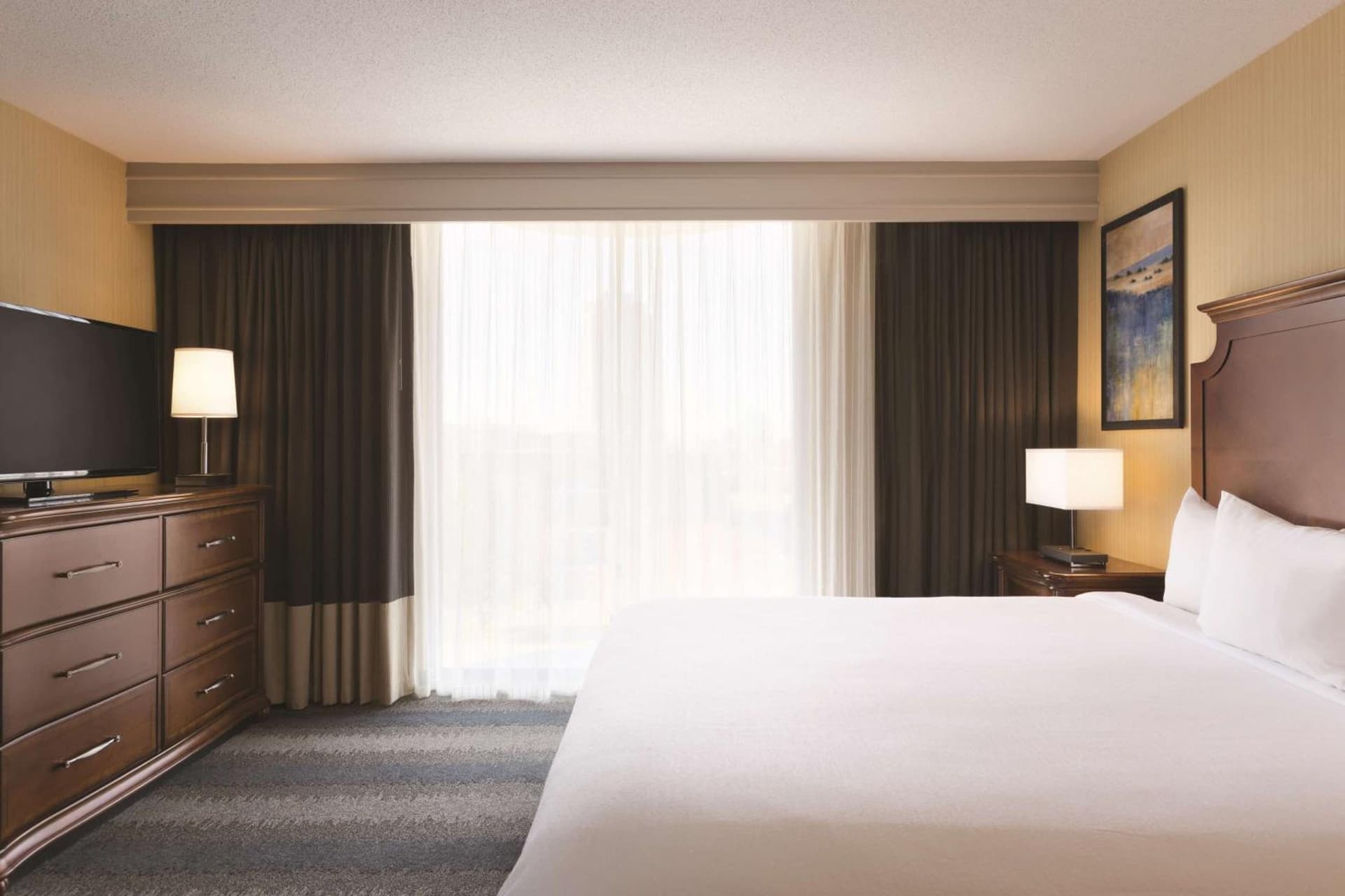 Embassy Suites by Hilton Minneapolis Bloomington Edina gallery photo in Bloomington, MN — image 14