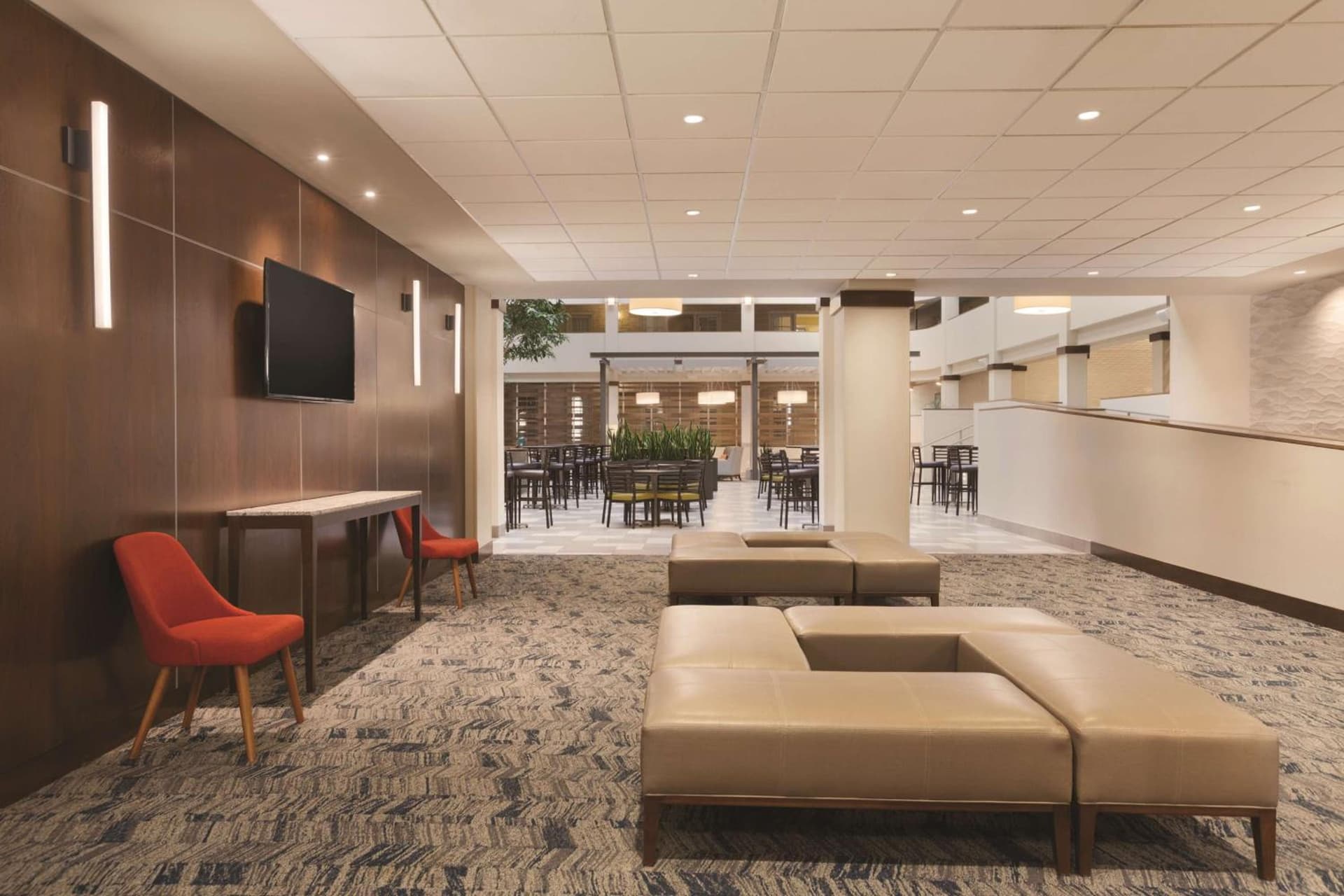 Embassy Suites by Hilton Minneapolis Bloomington Edina gallery photo in Bloomington, MN — image 21