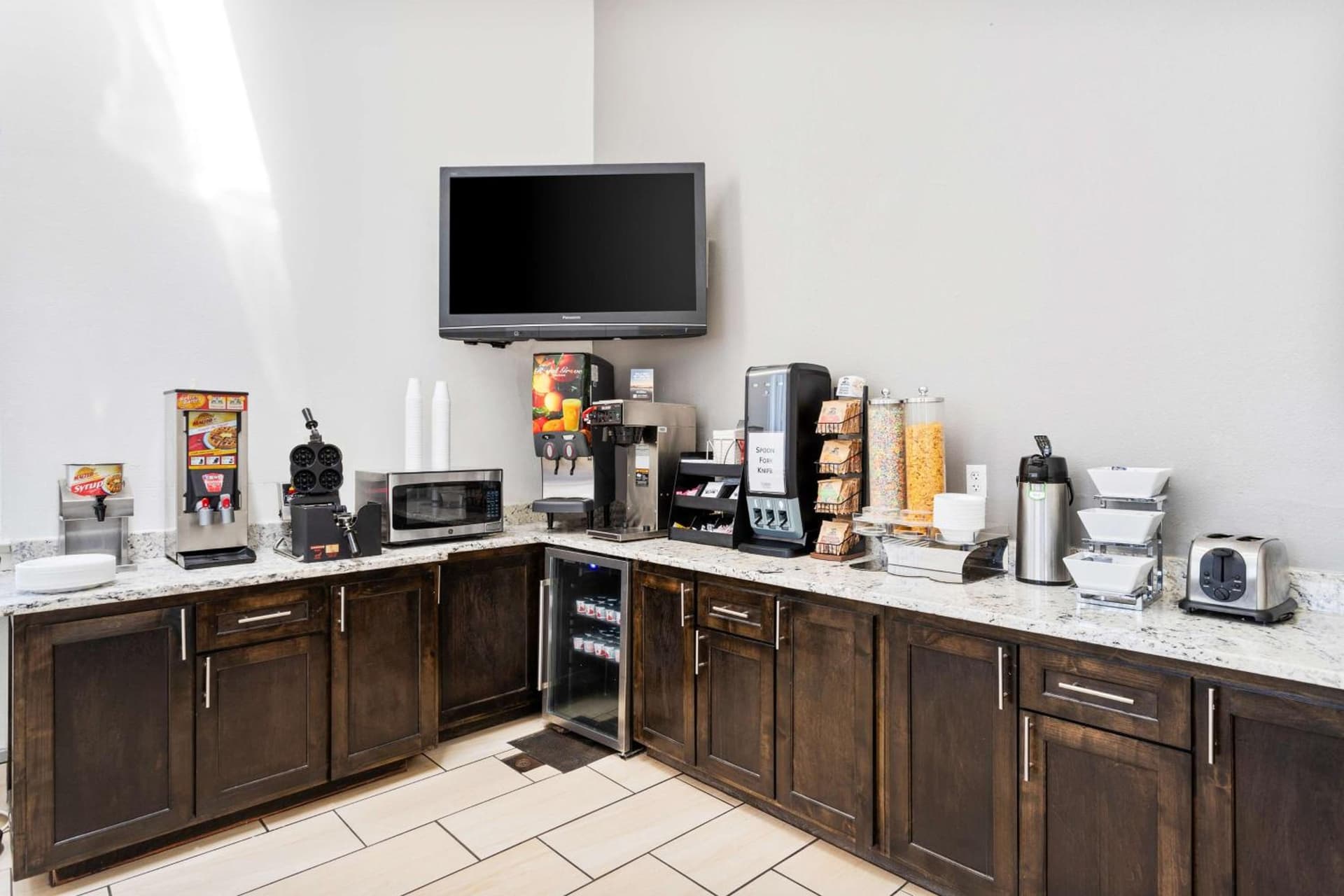 SureStay Hotel by Best Western Albuquerque Midtown gallery photo in Albuquerque, NM — image 13
