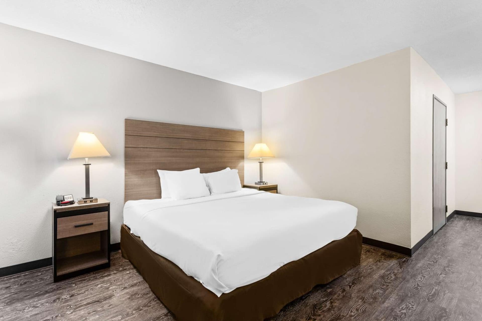 SureStay Hotel by Best Western Albuquerque Midtown gallery photo in Albuquerque, NM — image 32