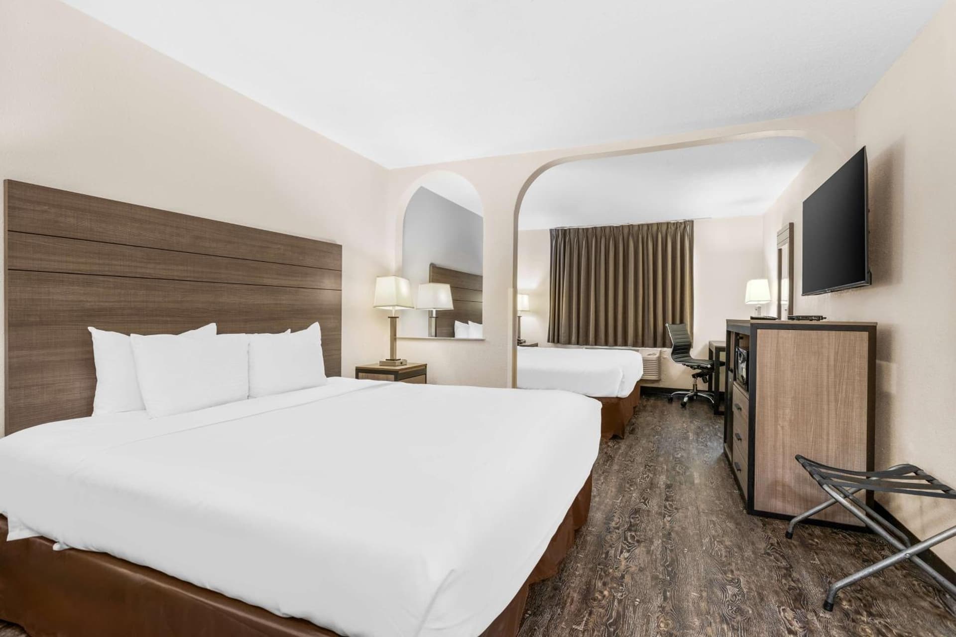 SureStay Hotel by Best Western Albuquerque Midtown gallery photo in Albuquerque, NM — image 21