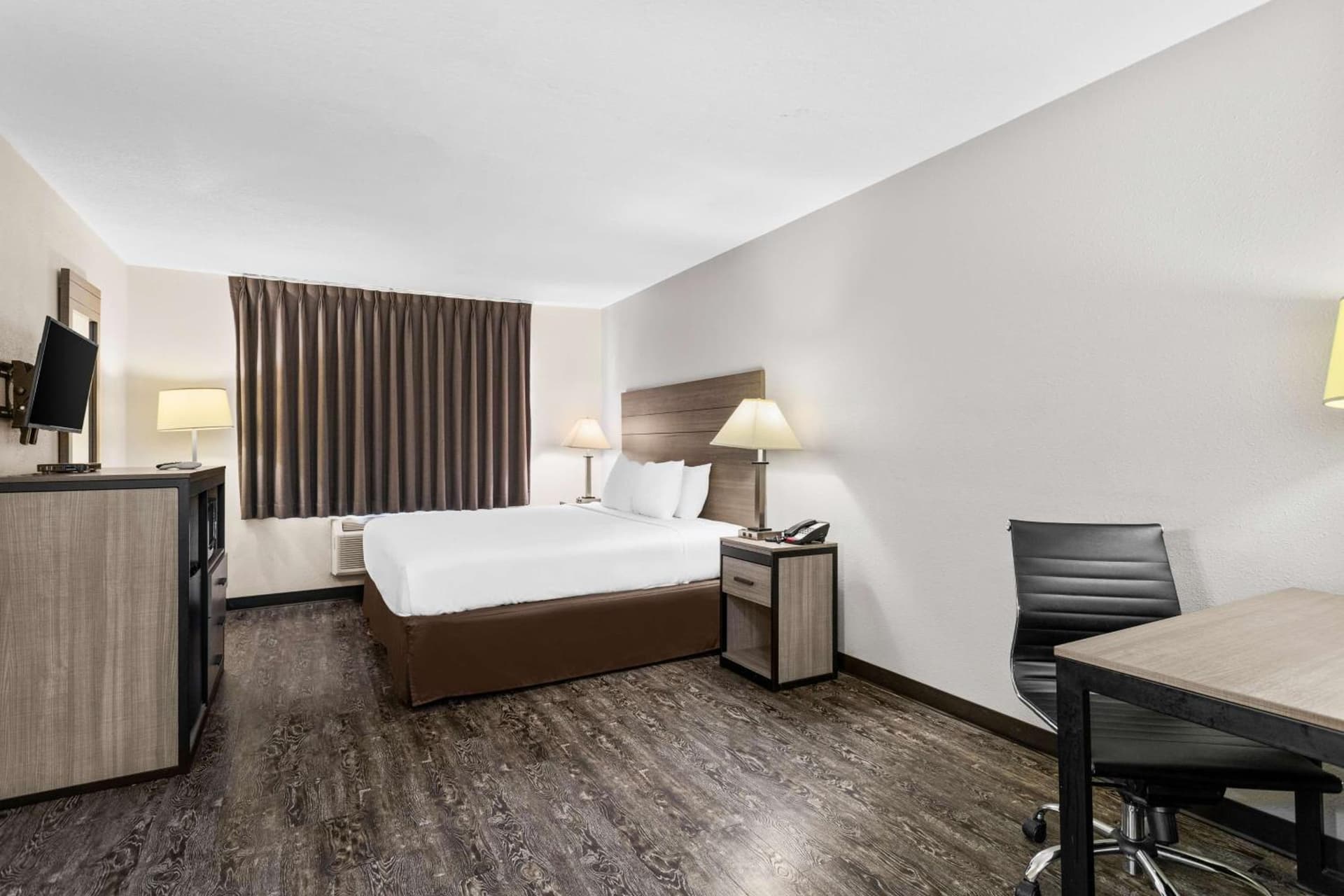 SureStay Hotel by Best Western Albuquerque Midtown gallery photo in Albuquerque, NM — image 15
