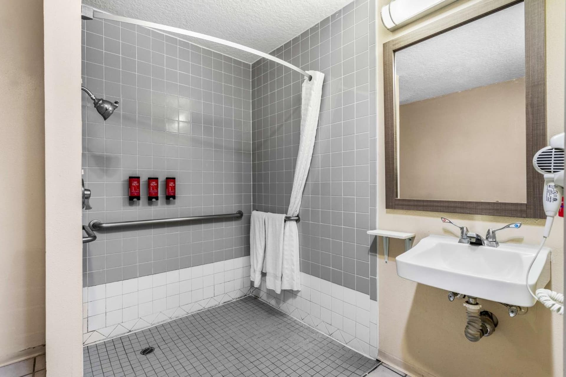 SureStay Hotel by Best Western Albuquerque Midtown gallery photo in Albuquerque, NM — image 23