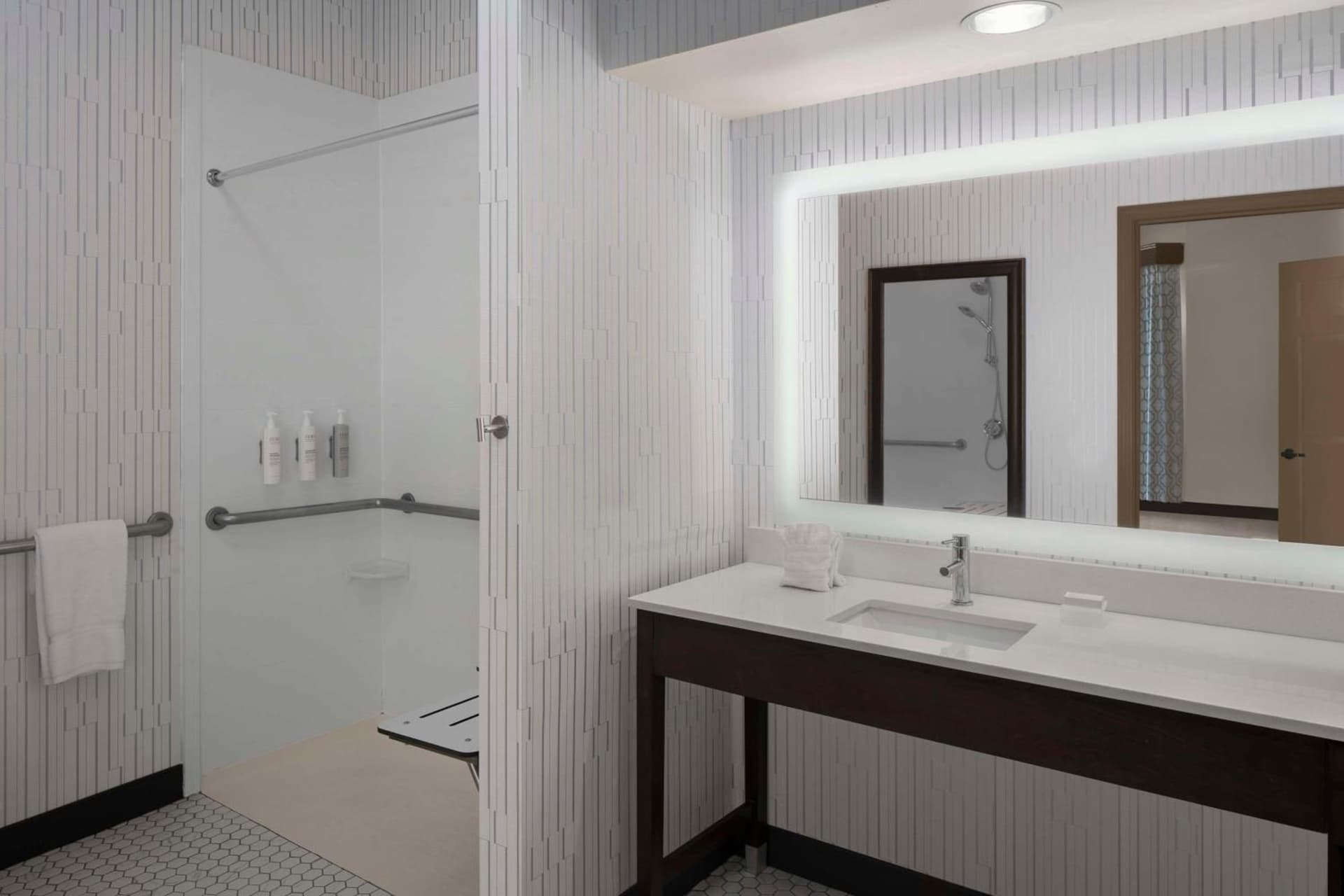 Homewood Suites by Hilton Hillsboro Beaverton gallery photo in Beaverton, OR — image 36