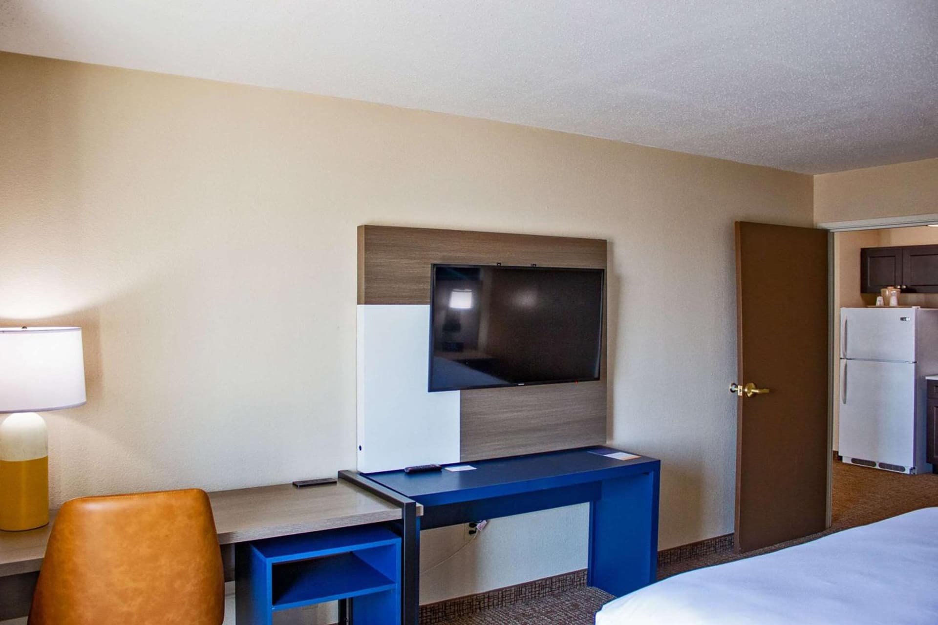 Comfort Inn & Suites Geneva- West Chicago gallery photo in Geneva, IL — image 7