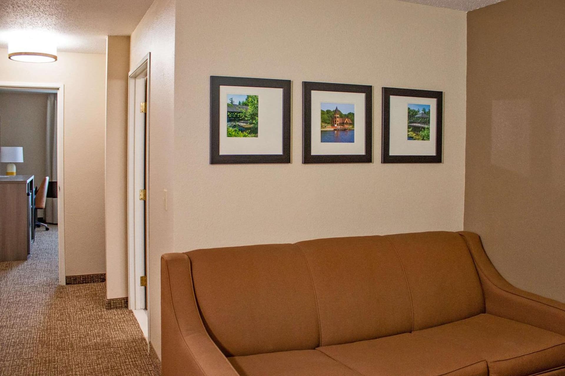 Comfort Inn & Suites Geneva- West Chicago gallery photo in Geneva, IL — image 21