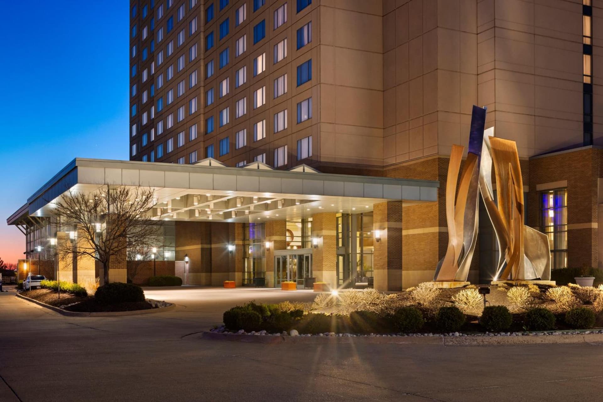 Sheraton Overland Park Hotel at the Convention Center property views in Overland Park, KS — gallery photo 3