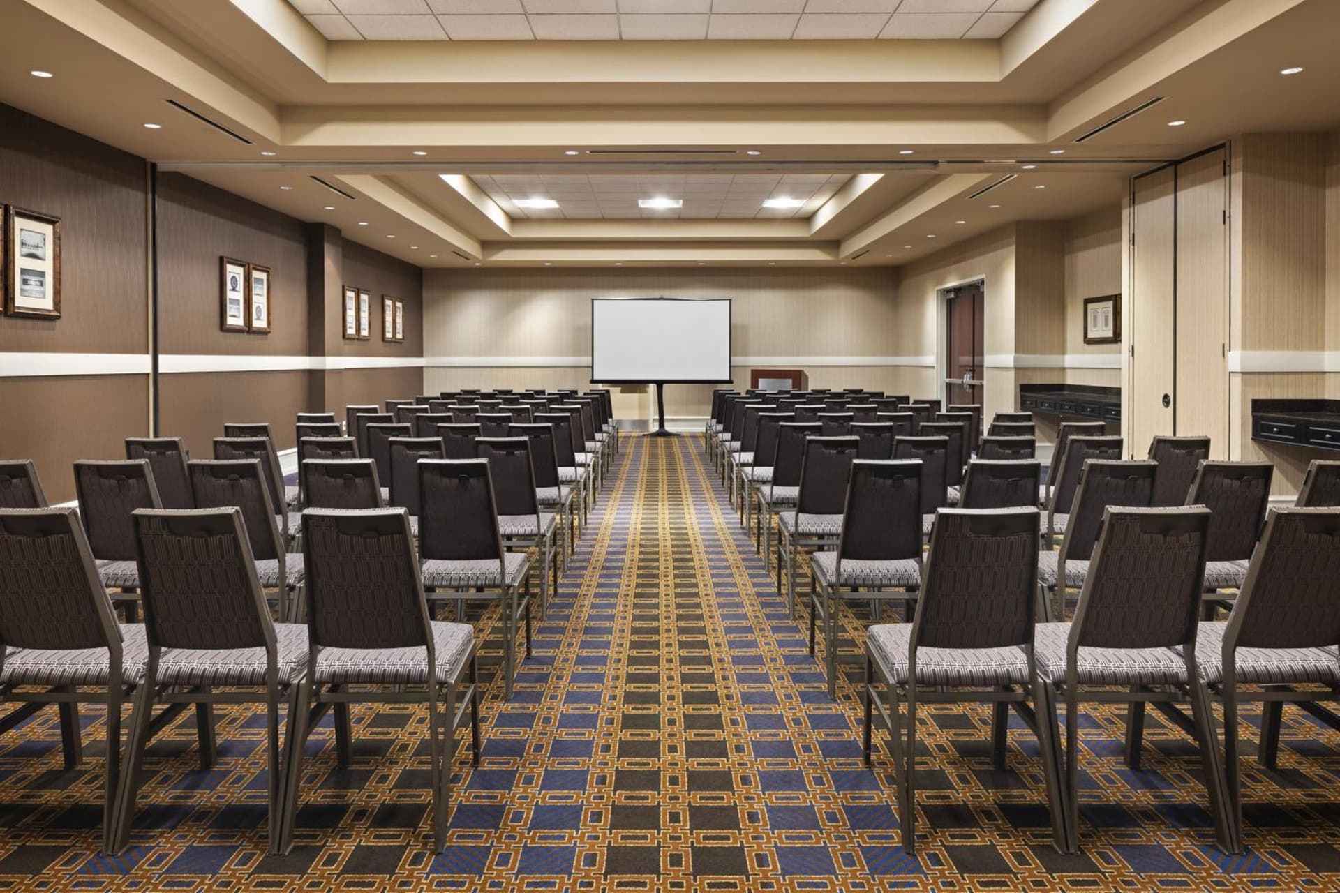 Sheraton Overland Park Hotel at the Convention Center gallery photo in Overland Park, KS — image 33