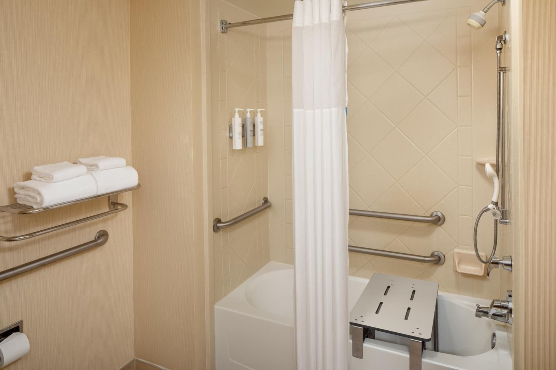Hampton Inn & Suites Mystic gallery photo in Mystic, CT — image 12