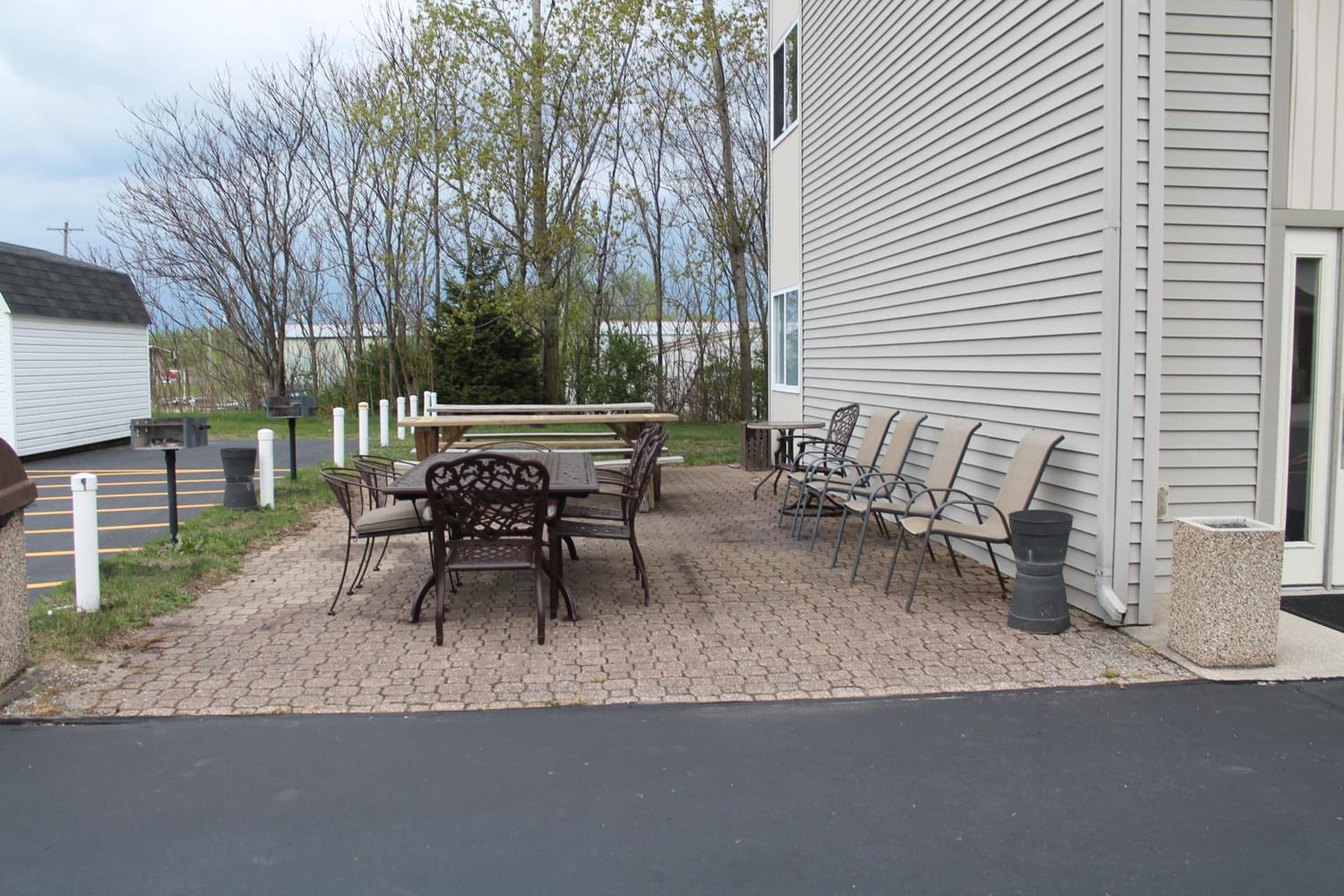 American Host Inn gallery photo in Hart, MI — image 24