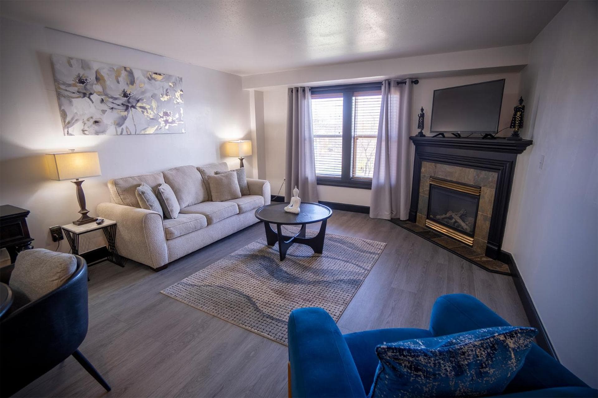 Nuks Executive Suites gallery photo in De Pere, WI — image 26