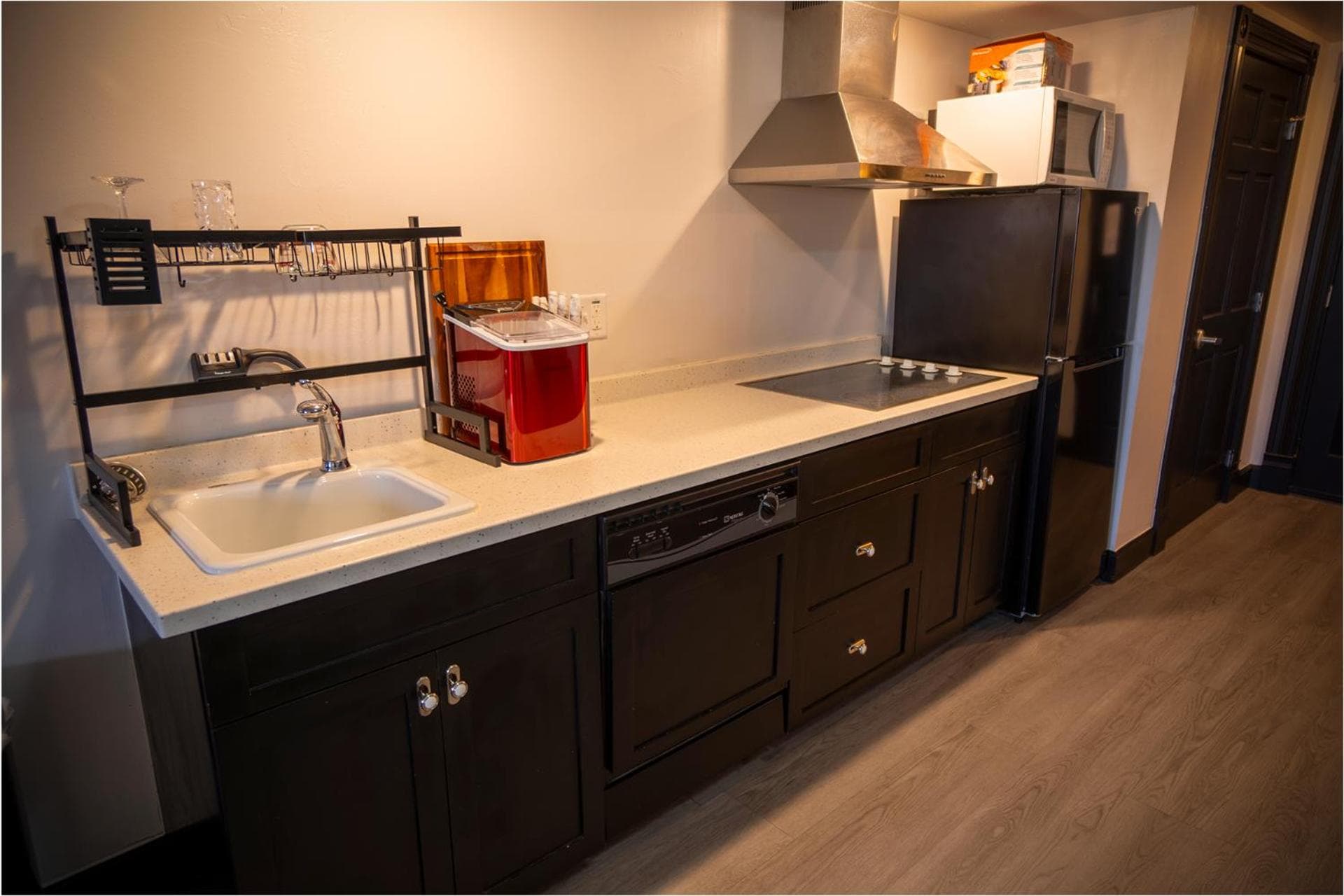 Nuks Executive Suites gallery photo in De Pere, WI — image 31