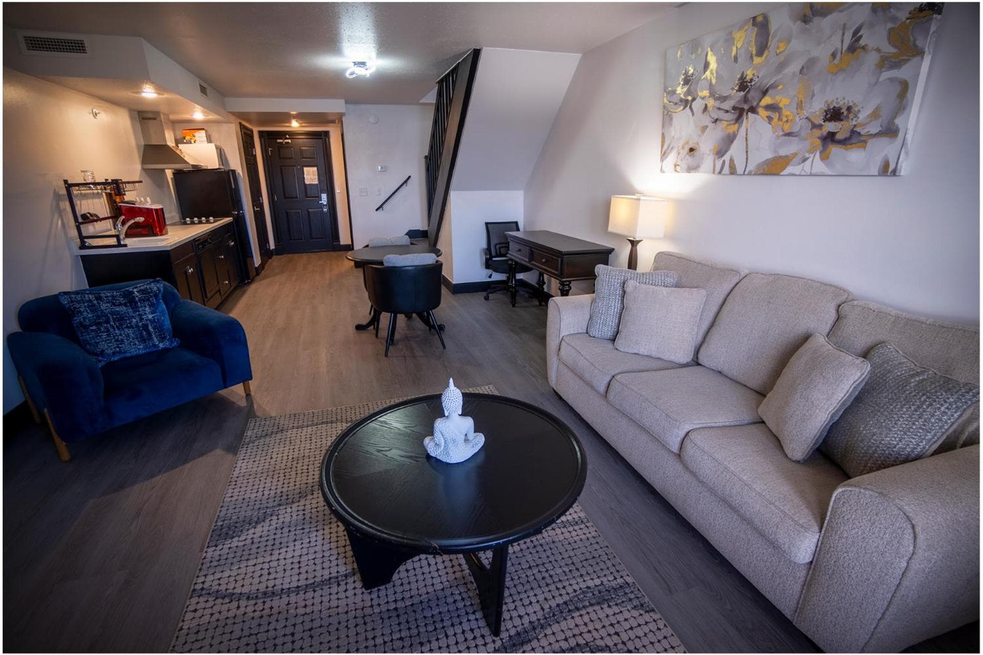 Nuks Executive Suites gallery photo in De Pere, WI — image 101